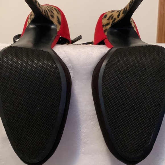 NWOT CALL IT SPRING ankle-strap heels, size 6.5. Suede w/leopard heel. - Picture 4 of 6